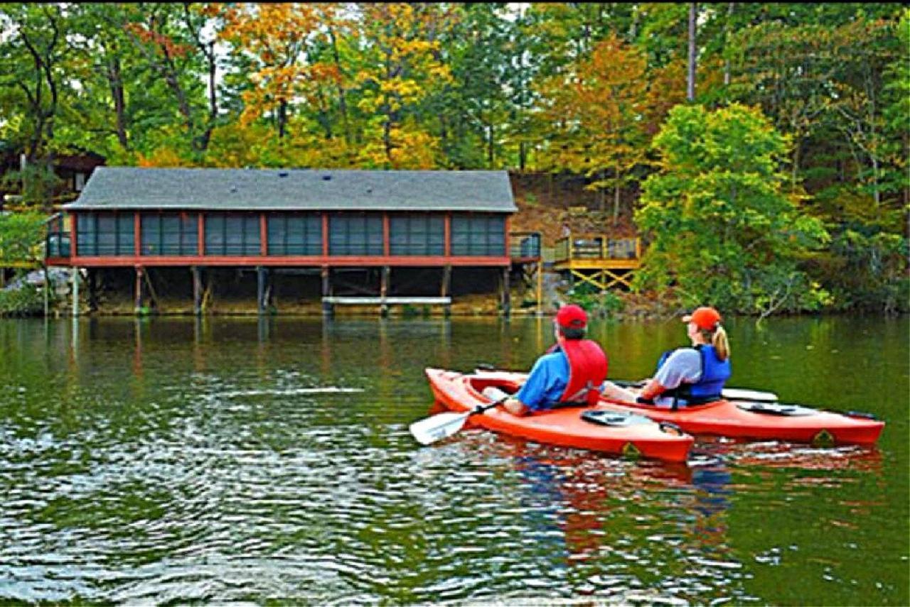 Resort Home On Half A Wooded Acres Sleeps Up To 14 Firepit For Smores Hot Springs Luaran gambar